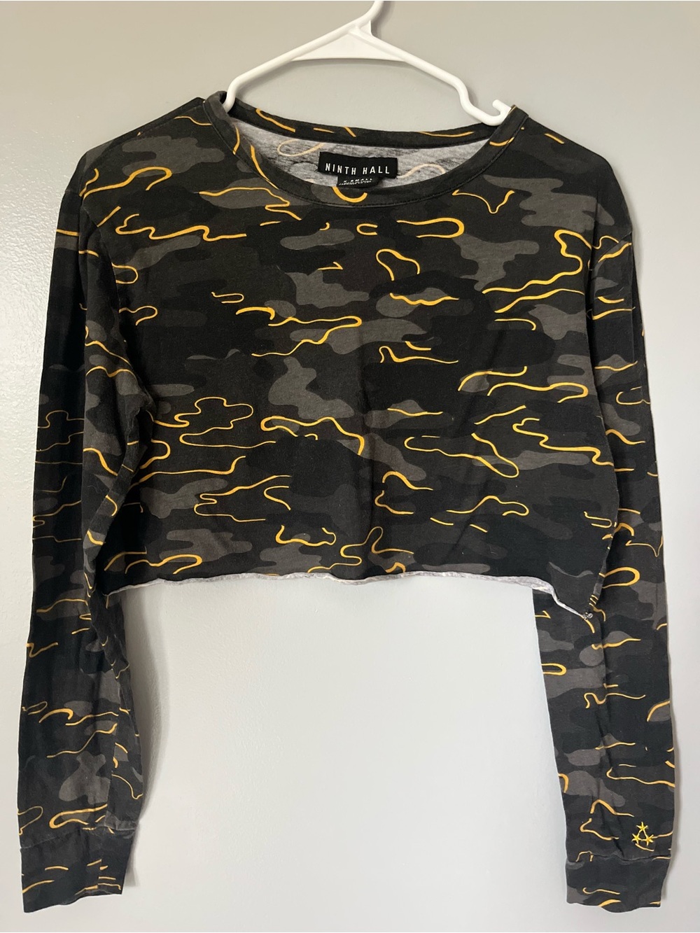 Ninth Hall Black Gray Camo Crop Top Long Sleeve Tee XS Streetwear